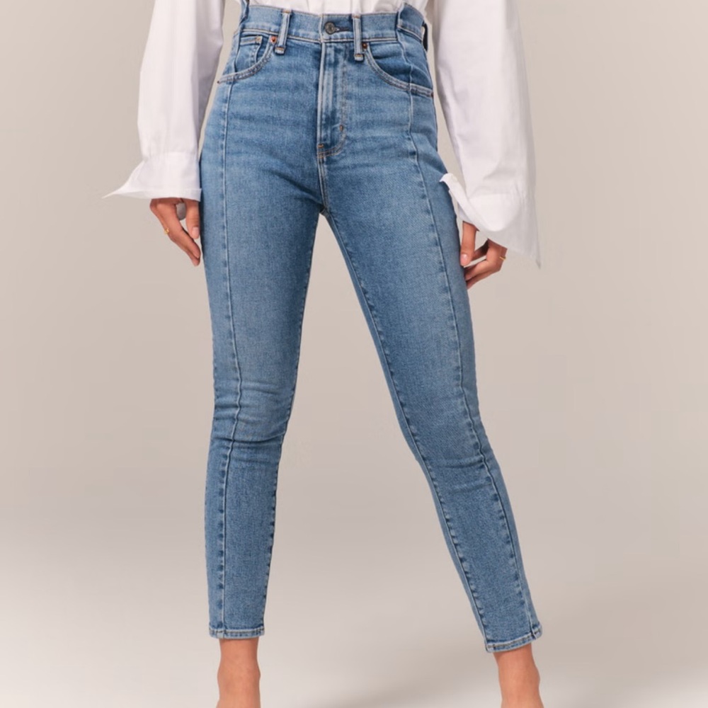 Abercrombie & Fitch Women's High Rise Blue Jeans